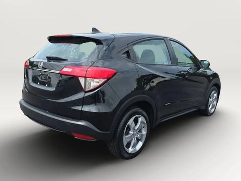 Used 2019 Honda HR-V LX image 7
