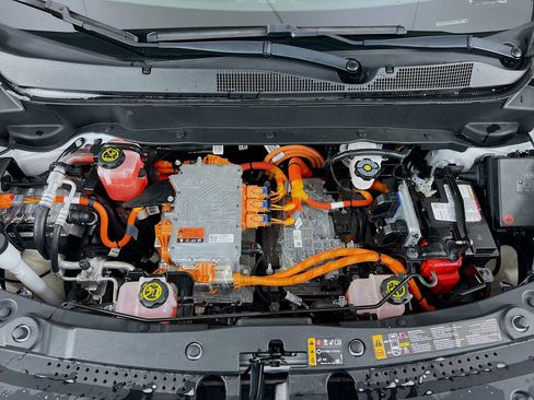 Used 2023 Chevrolet Bolt EUV Premier w/ Sun & Sound Package image 33