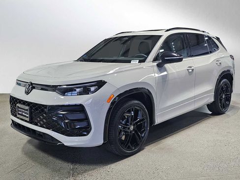 New 2026 Volkswagen Tiguan SE R-Line AWD/4WD image 7
