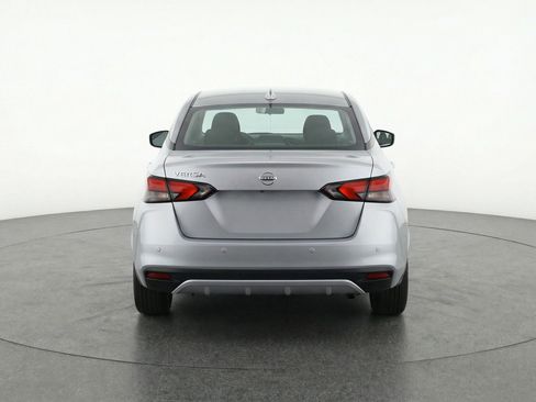 Used 2025 Nissan Versa SV image 7