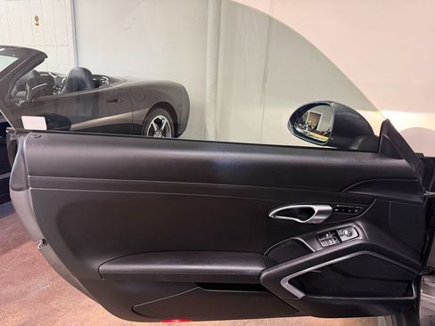 Used 2013 Porsche 911 Carrera 4S image 18