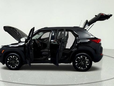Used 2023 Chevrolet TrailBlazer LT w/ Convenience Package FWD image 10