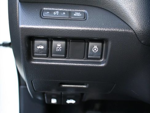 Used 2018 Nissan Altima 2.5 SL FWD image 18