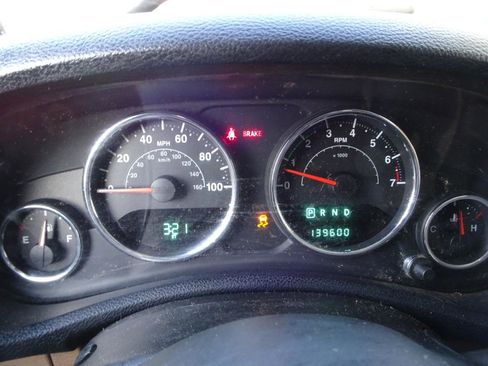 Used 2012 Jeep Wrangler Unlimited Sahara w/ Dual Top Group image 22