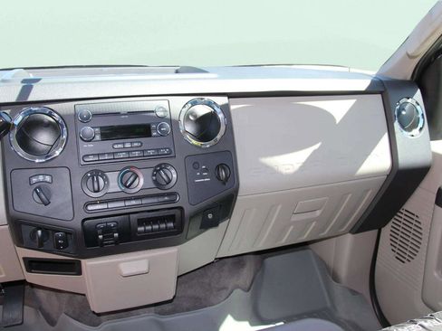 Used 2010 Ford F250 XLT AWD/4WD image 14