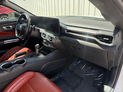 Used 2024 Ford Mustang GT Premium w/ GT Performance Package RWD image 18