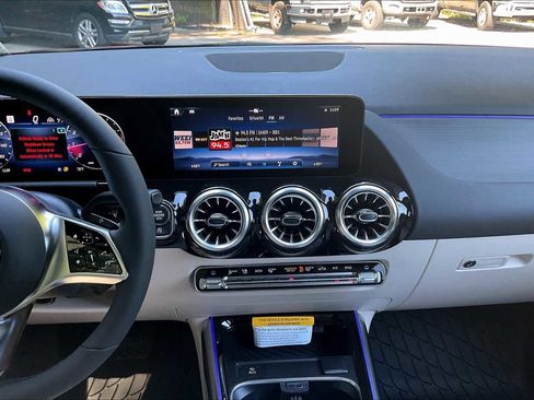 New 2026 Mercedes-Benz GLA 250 4MATIC image 9