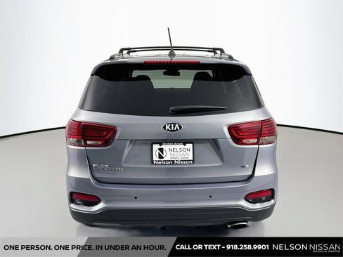 Used 2019 Kia Sorento S FWD image 6