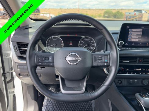 Certified 2025 Nissan Rogue SV AWD/4WD image 18