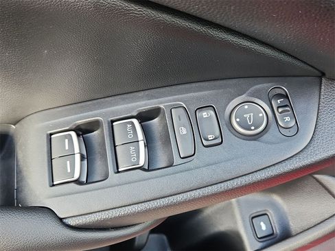 Used 2022 Honda Accord Sport image 12