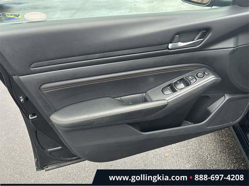 Used 2019 Nissan Altima 2.5 SR w/ SR Premium Package image 16