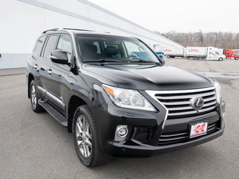 Used 2015 Lexus LX 570 4WD image 8