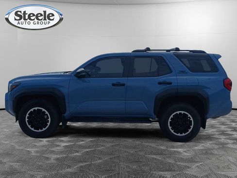 Used 2025 Toyota 4Runner TRD Off-Road AWD/4WD image 3