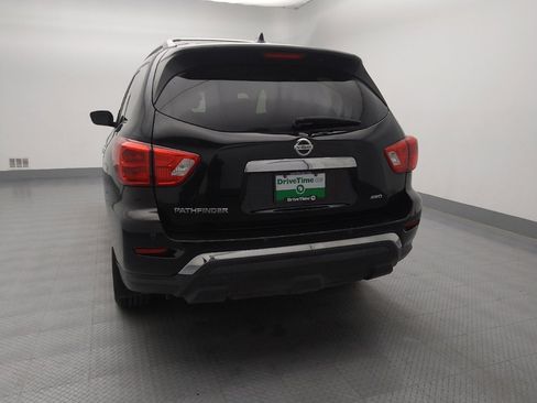 Used 2019 Nissan Pathfinder S image 6