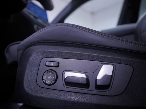 Used 2026 BMW X5 sDrive40i w/ M Sport Package image 18