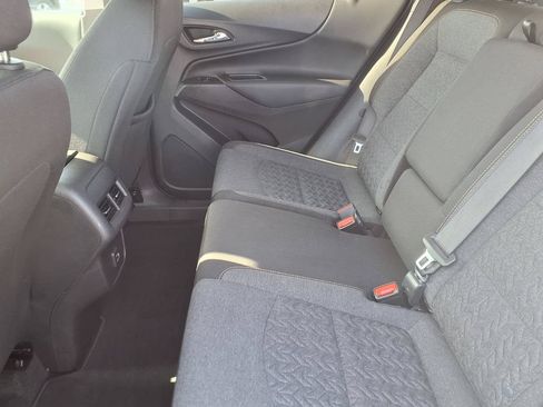 Used 2024 Chevrolet Equinox LT FWD image 11