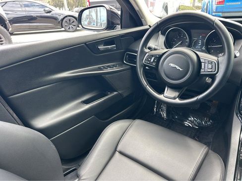 Used 2017 Jaguar XE RWD image 19