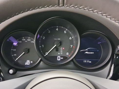 New 2026 Porsche Macan image 20