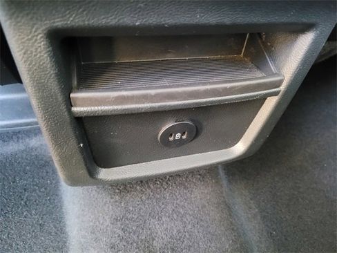 Used 2024 Ford Edge SEL image 10