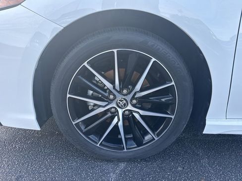 Used 2023 Toyota Camry SE w/ Convenience Package image 10