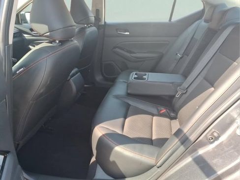 Used 2024 Nissan Altima 2.5 SR FWD image 20