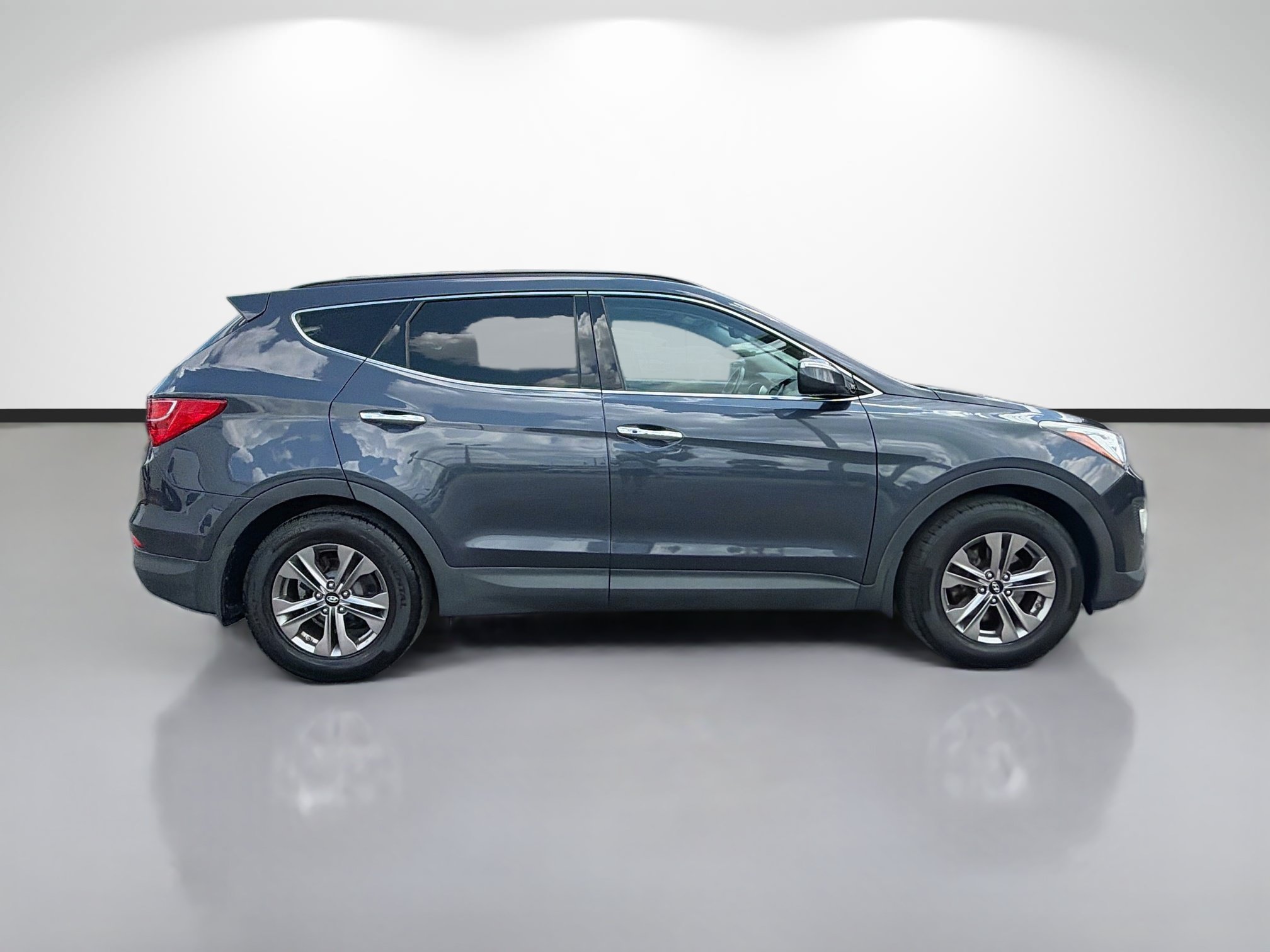 Used 2015 Hyundai Santa Fe Sport w/ Option Group 04 AWD/4WD image 2