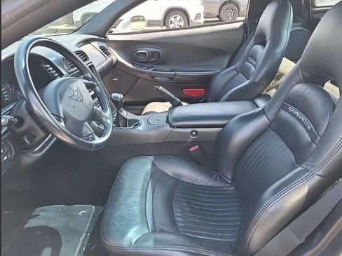 Used 2001 Chevrolet Corvette Coupe w/ Preferred Equipment Group2 RWD image 22