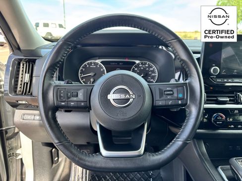 Certified 2024 Nissan Pathfinder SV image 21