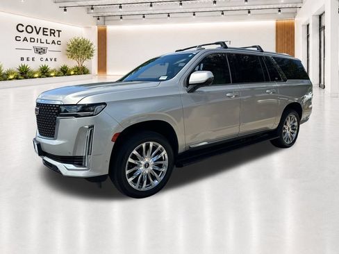 Used 2023 Cadillac Escalade ESV Premium Luxury w/ Performance Package AWD/4WD image 4