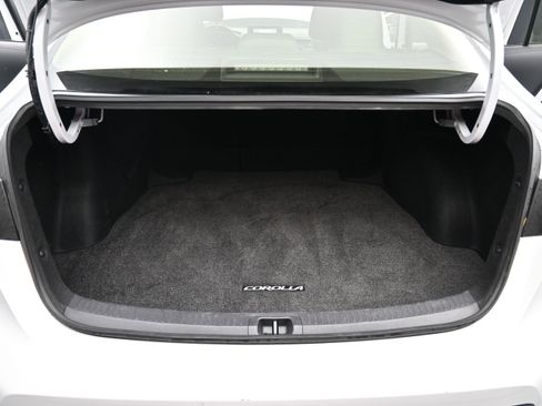 Used 2026 Toyota Corolla LE FWD image 25