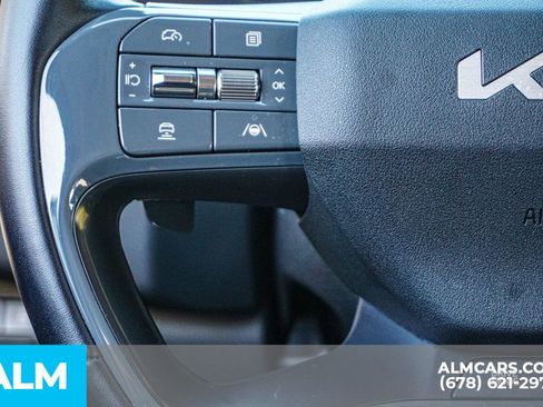 Used 2024 Kia EV9 Wind image 32