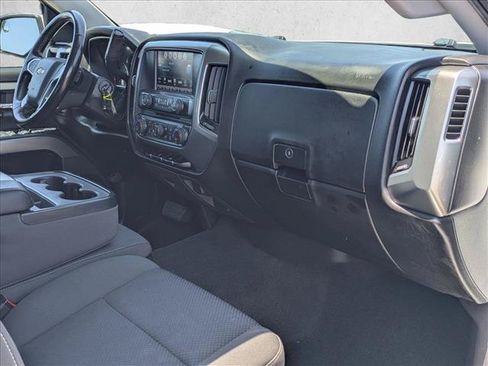 Used 2018 Chevrolet Silverado 1500 LT w/ LT Eassist Package AWD/4WD image 20