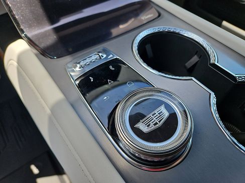 New 2026 Cadillac Vistiq Sport w/ LPO, Floor Liner Package image 21