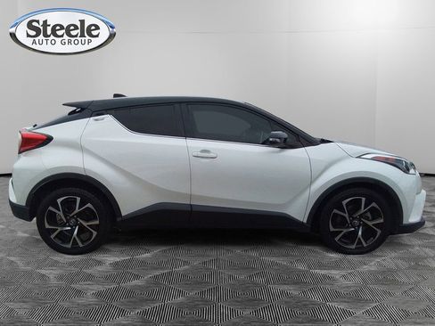 Used 2019 Toyota C-HR XLE image 6
