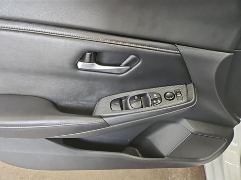 Used 2021 Nissan Sentra S image 7