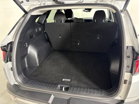 Used 2025 Hyundai Tucson SEL FWD image 24