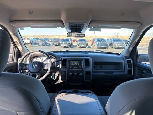 Used 2018 RAM 2500 Tradesman w/ Chrome Appearance Group image 13