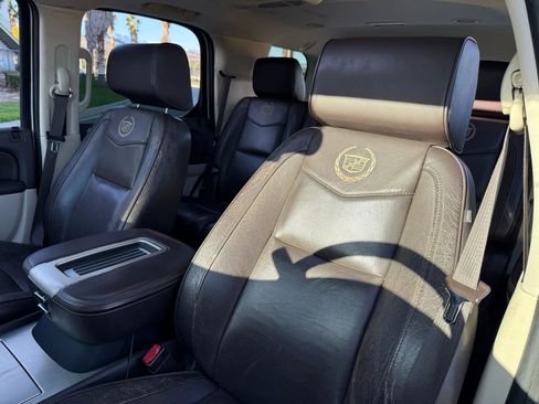 Used 2013 Cadillac Escalade Platinum image 15