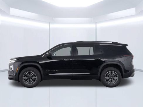 Used 2024 Chevrolet Traverse LT FWD image 8