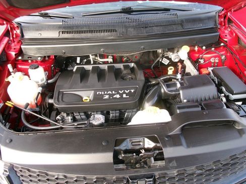 Used 2019 Dodge Journey SE FWD image 11