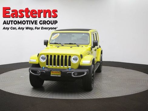 Used 2022 Jeep Wrangler Unlimited Sahara w/ Cold Weather Group AWD/4WD image 54