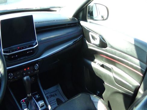 Certified 2024 Jeep Compass Trailhawk w/ Trailhawk Elite Group image 15