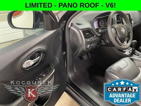 Used 2022 Jeep Cherokee Limited w/ Mopar Interior Package AWD/4WD image 10