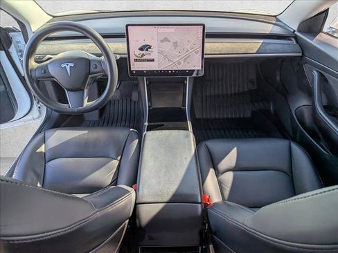 Used 2020 Tesla Model 3 Standard Range Plus image 12