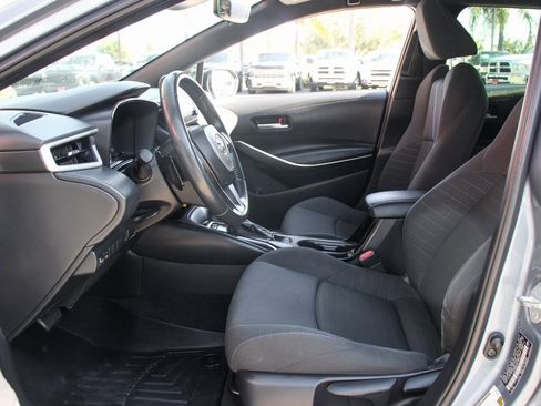 Used 2022 Toyota Corolla SE image 16