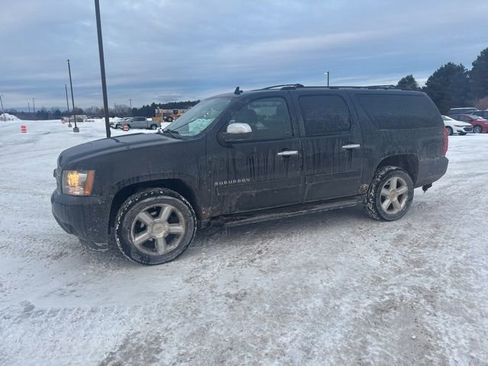 Used 2013 Chevrolet Suburban LS w/ All-Star Edition image 4
