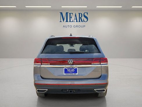 Used 2025 Volkswagen Atlas SE image 4