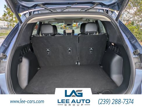 Used 2020 Ford Escape Titanium w/ Titanium Premium Package 2.0 image 10