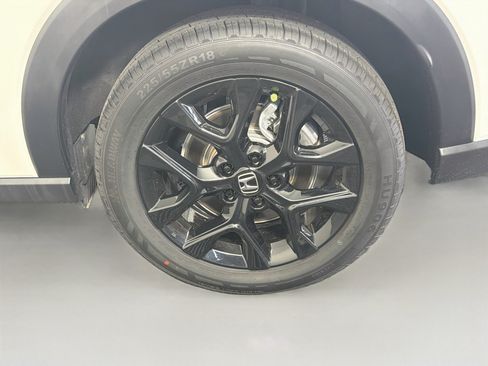 Used 2024 Honda HR-V Sport image 11