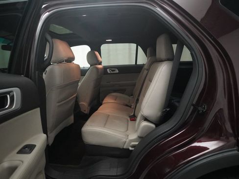 Used 2011 Ford Explorer XLT w/ 202A Rapid Spec Order Code AWD/4WD image 15